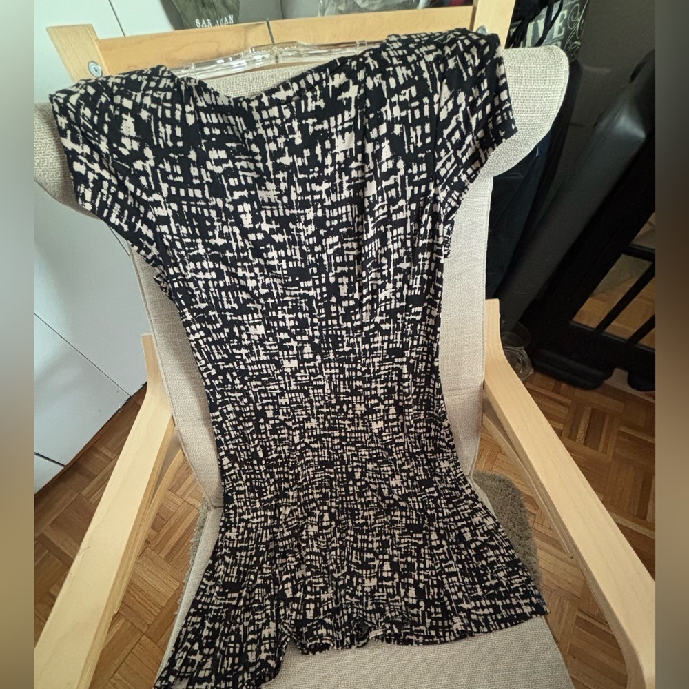 connected apparel Black and White Abstract Knit Dress
